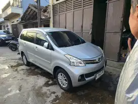 Daihatsu Xenia R Deluxe 1300cc 1.3 Manual MT Tahun 2015 Silver , 2014