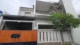 Rumah 2 lantai Sumber dekat manahan soko