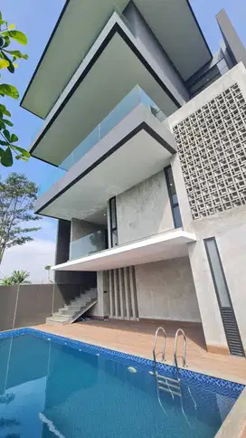 Rumah Mewah 5 Lantai View Danau di Tatar Candraresmi KBP