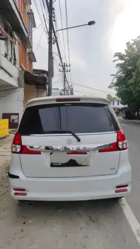 Mobil Ertiga GL AT 2016