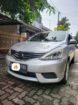 nissan grand livina SV 2016 matic