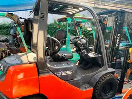 READY FORKLIFT TOYOTA 2,5 TON MAST TRILIFT BERGARANSI SIAP KERJA