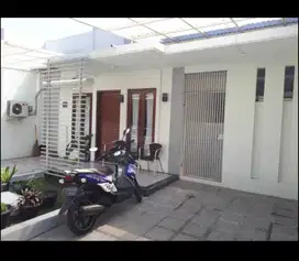Dijual Cepat Rumah Asri Dan Terawat Di Komplek Batununggal Indah