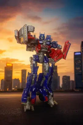 Robot Mobil Transformer Optimus Prime