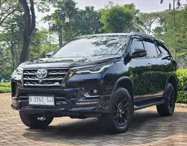 KM.18.RB|RASA BARU| FORTUNER GR SPORT 2.8 AT 2023 HITAM ISTIMEWA !!
