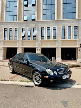 Mercedes-Benz E260 2003 Bensin