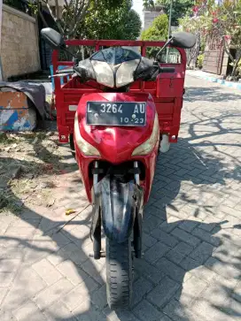Viar bit 100, th 2018.plat L, BPKB, STNK lengkap. Siap kerja, mesin ok