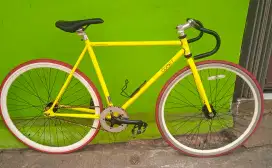 Sepeda fixie Comet