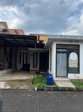 Dijual Rumah satu lantai di komplek Grand Sharon Kota bandung