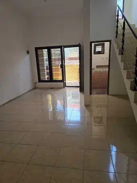 Sewa rmh 2Lt di perum lebak indah.10menit ke Unair,Dr soetomo