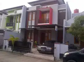 Dijual Rumah Keren 2 lantai Di taman persada Margahayu Bandung