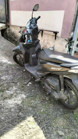 Di jual cepat motor beat nya mulus