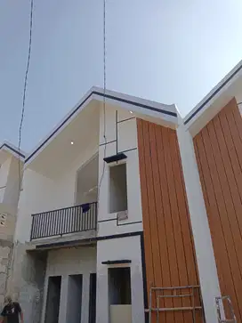 Rumah dengan harga nego sudah SHM 2 lantai 3 kamar tidur