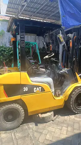 READY CATERPILLAR 3 TON MAST TRILIFT LANGSUNG PEMILIK