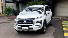 Km8rb mitsubishi xpander cross premium cvt 2023 pakai 2024 putih