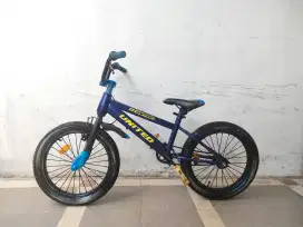 Sepeda anak bmx uk 18