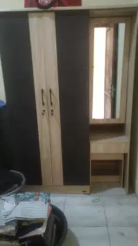 Lemari kayu jati