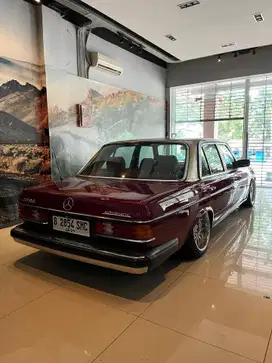 Mercedes-Benz E280 1984 Bensin