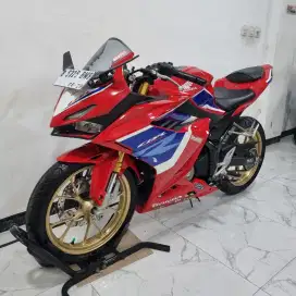 Honda New CBR 150 R ABS USD LED Fi 2024 bln 6 Tipe tertinggi DP 1 JT