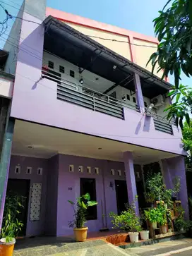 RUMAH 3 LANTAI CANTIK DI PADANGSARI BANYUMANIK– CUMA 700 JUTA!