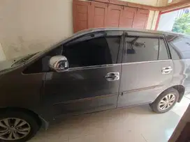 Toyota Kijang Innova 2015 Bensin