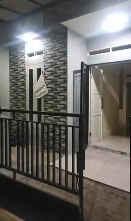 Rumah siap huni di Peninggilan Ciledug Tangerang Kota