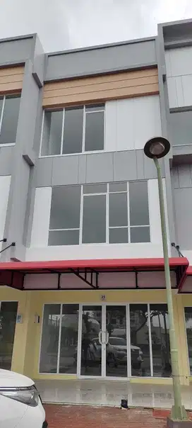 Jual ruko 3 lantai hadap jalan ramai Ruko Sorrento, Gading Serpong