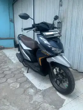 Honda beat eco deluxe cbs iss 2022 warna biru silver.