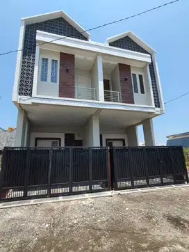 RUMAH MURAH MEWAH cuma 500 JUTAAN SURABAYA TIMUR dekat UPN Sisa 1