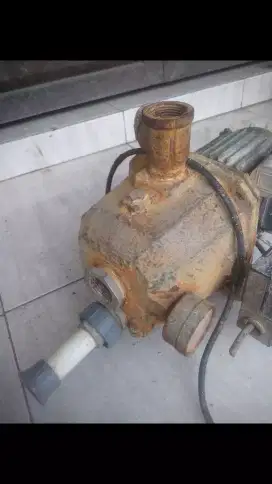 Mesin pompa air jetpump