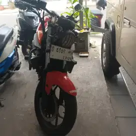 Yamaha R25 modif naked MT25