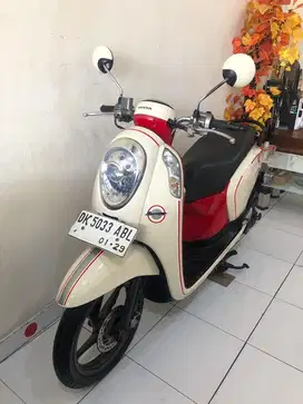 Scoopy Sporty Th.2014 Kream!!