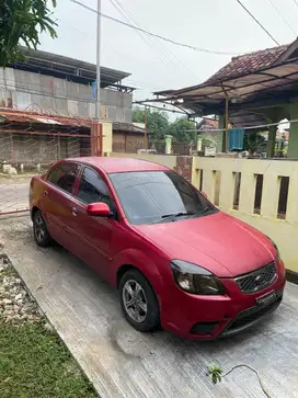 Kia Rio 2010 ( sedan )