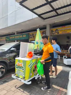 Lowongan kerja / info loker / Penjual Jus Keliling Bsd serpong tangsel