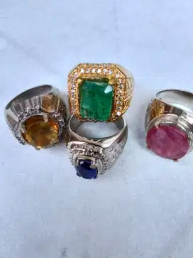 Cincin batu mulia
