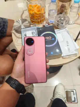 Vivo V50 5G Zeiss cashback 500rb, bisa cicilan dp 0%