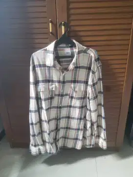 kemeja flanel zara size XL