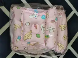 Kasur bayi besar ada kelambu dan bantal belum pernah pakai