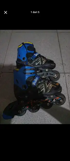 SEPATU RODA ANAK