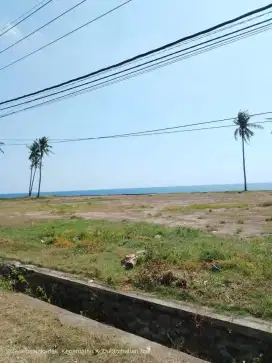 Tanah pinggir pantai sekaligus pinggir jalan provinsi di kubutambahan