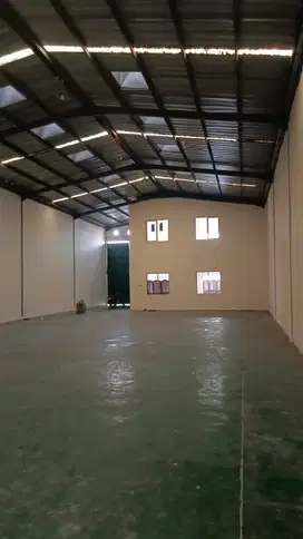 Wilson Disewakan Gudang Siap Pakai Di Pusat Niaga Terpadu Daan Mogot