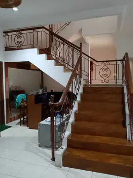 Is. Dijual Cepat Rumah Murah Legenda WIsata Siap Huni