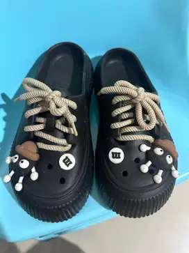Sepatu karet bertali