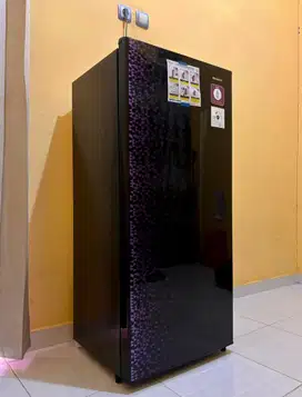Kulkas Sharp 1 Pintu SJ-X195 – 184 Liter Mulus, Pemakaian 1 Tahun