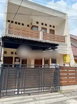 RUMAH MEWAH SIAP HUNI KOMPLEK PONDOK KELAPA