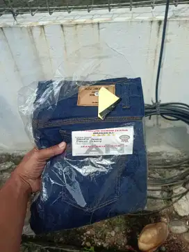 Di jual aja laku brp yg minat dan cepat aja buruan no php