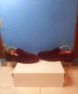 Jual cepat murah sepatu christian louboutin RollerBoy suede maroon ori