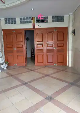 Dijual Rumah 2,5 Lantai Di Jalan Banda Aceh