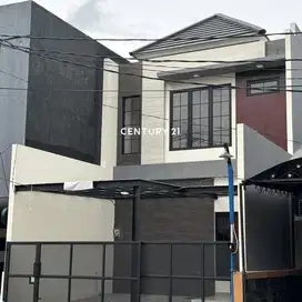 Rumah Brand New Lokasi Strategis Di Graha Raya  8559