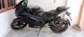 Dijual Yamaha R15 v2